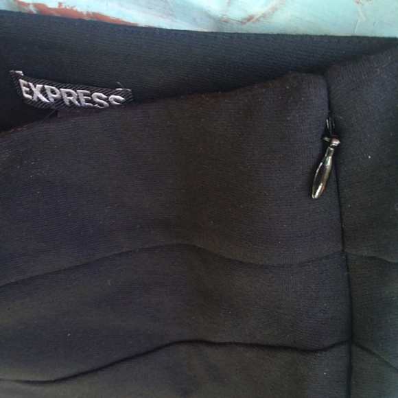 😁EXPRESS Skirt - Picture 3 of 5